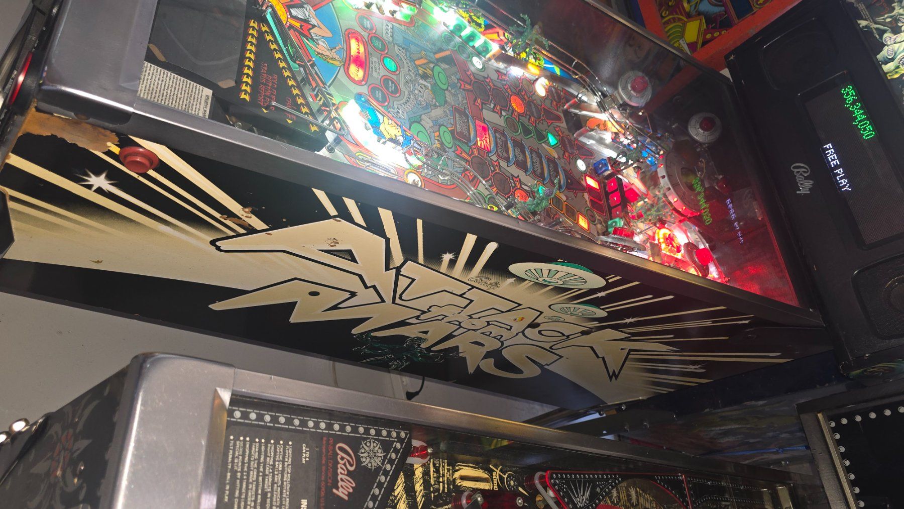Stern Pinball Flippers: Flipper Bally Williams Attack from Mars mit Garantie !! – D'occasion à Fribourg par japanaddict 5
