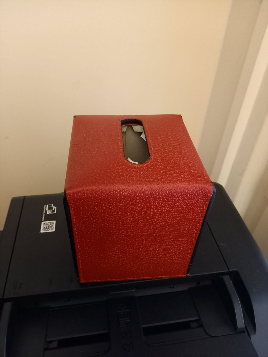 Altro in Decorazioni & Accessori: Taschentuchbox aus rotem Leder – Usato da Zürich venduto da carolina71
