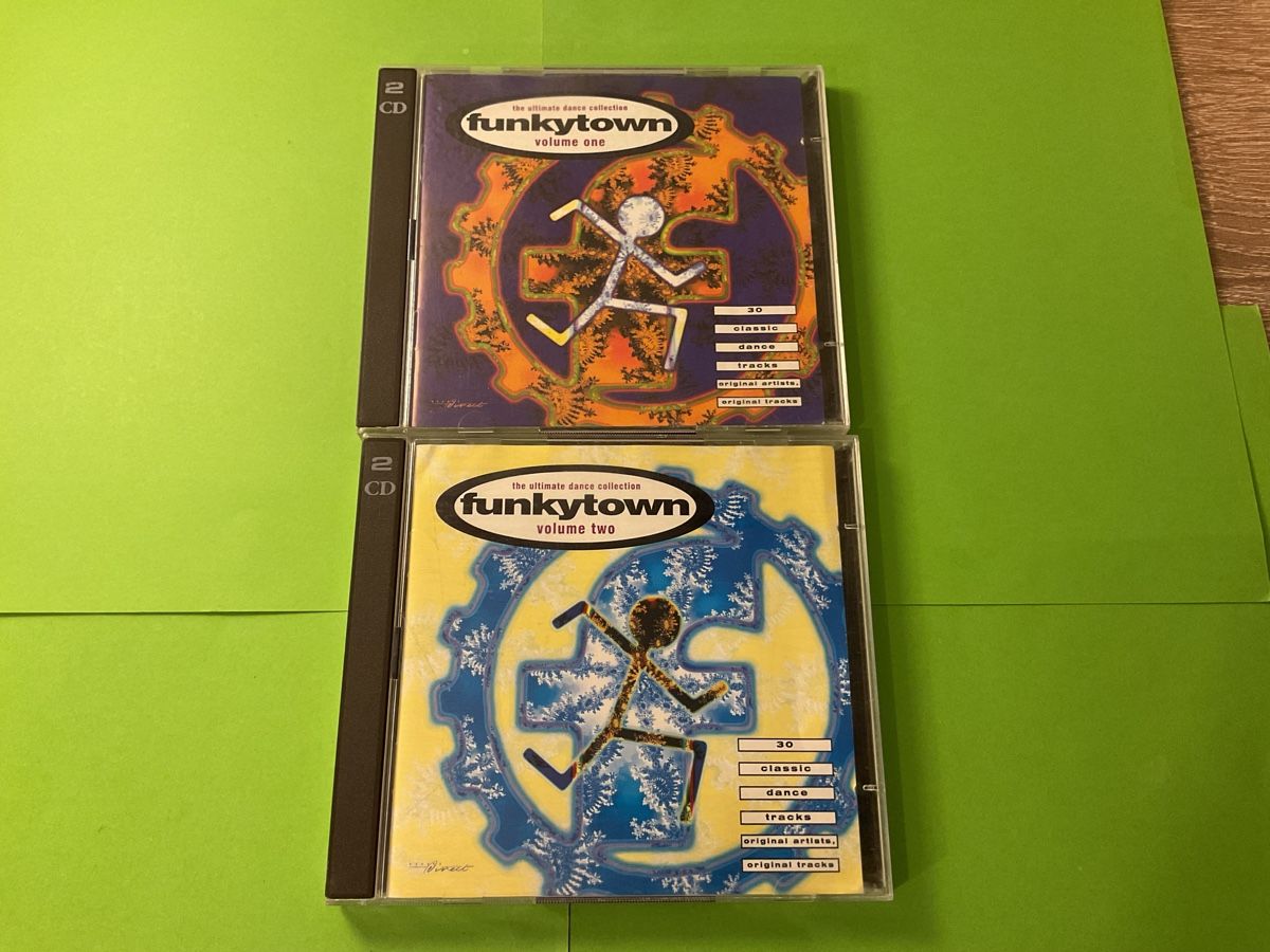 CDs: Funky Town - Die ultimative Dance Collection - Volume 1+2 – Gebraucht aus Steinach von Quarkie