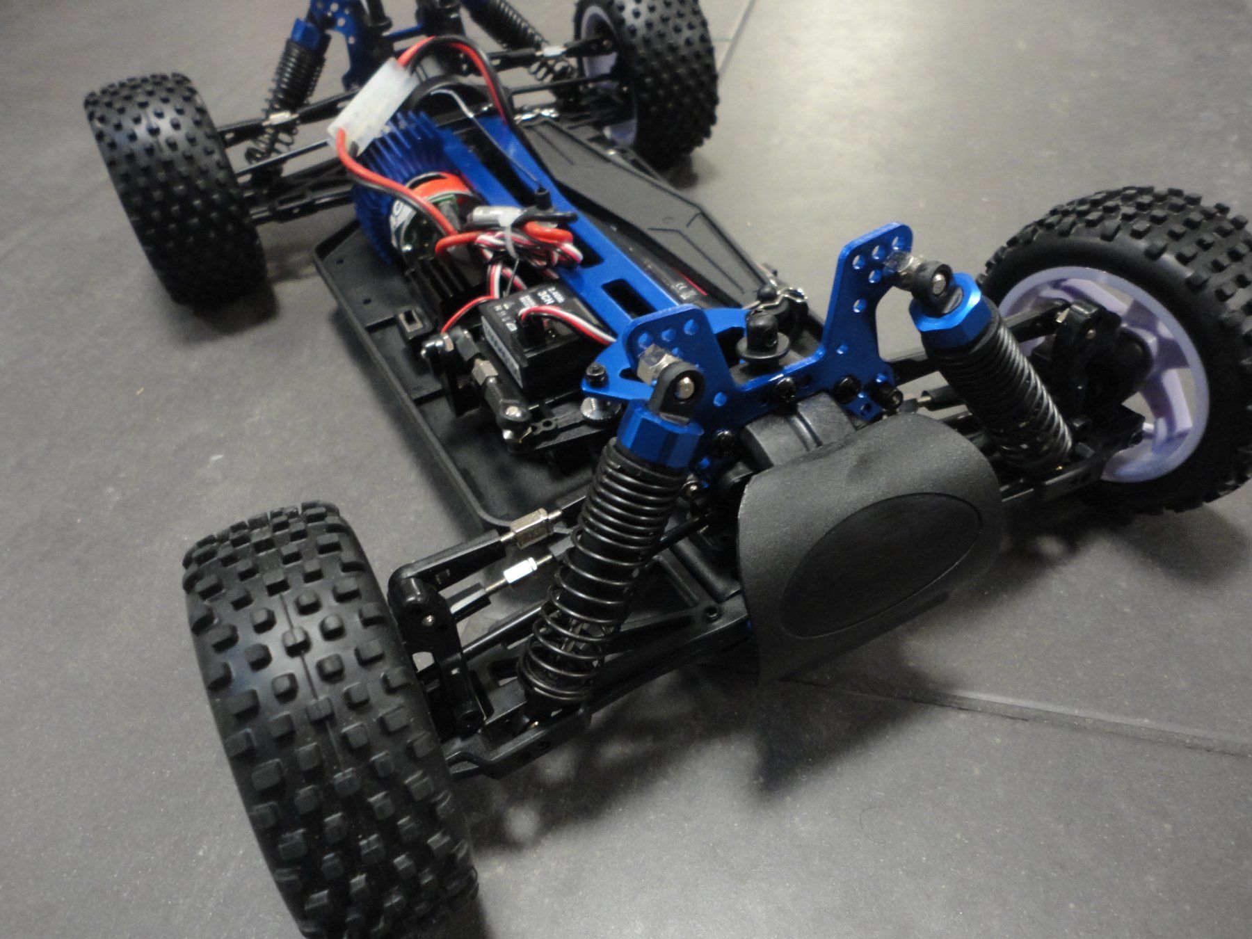 Modellismo RC: Buggy 1:10 komplett-Set. 4WD-Allradantrieb – Nuovo e nell'imballaggio originale da Horgen venduto da RcModell 6