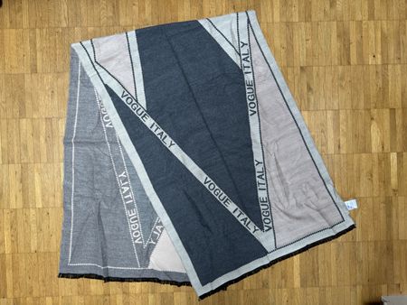 Vogue Italy Schal Zweiseitig