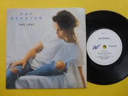 Pat Benatar – One Love