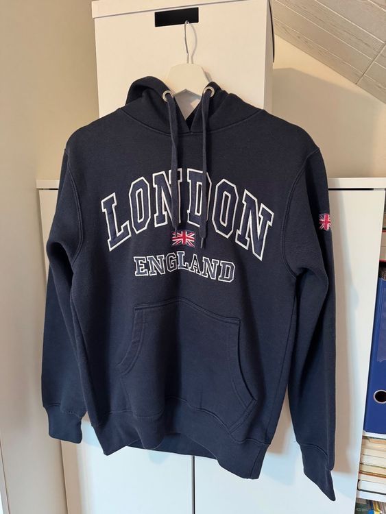 Pullover & Sweatshirts: Pullover London – Gebraucht aus Arbon von flowerandfound
