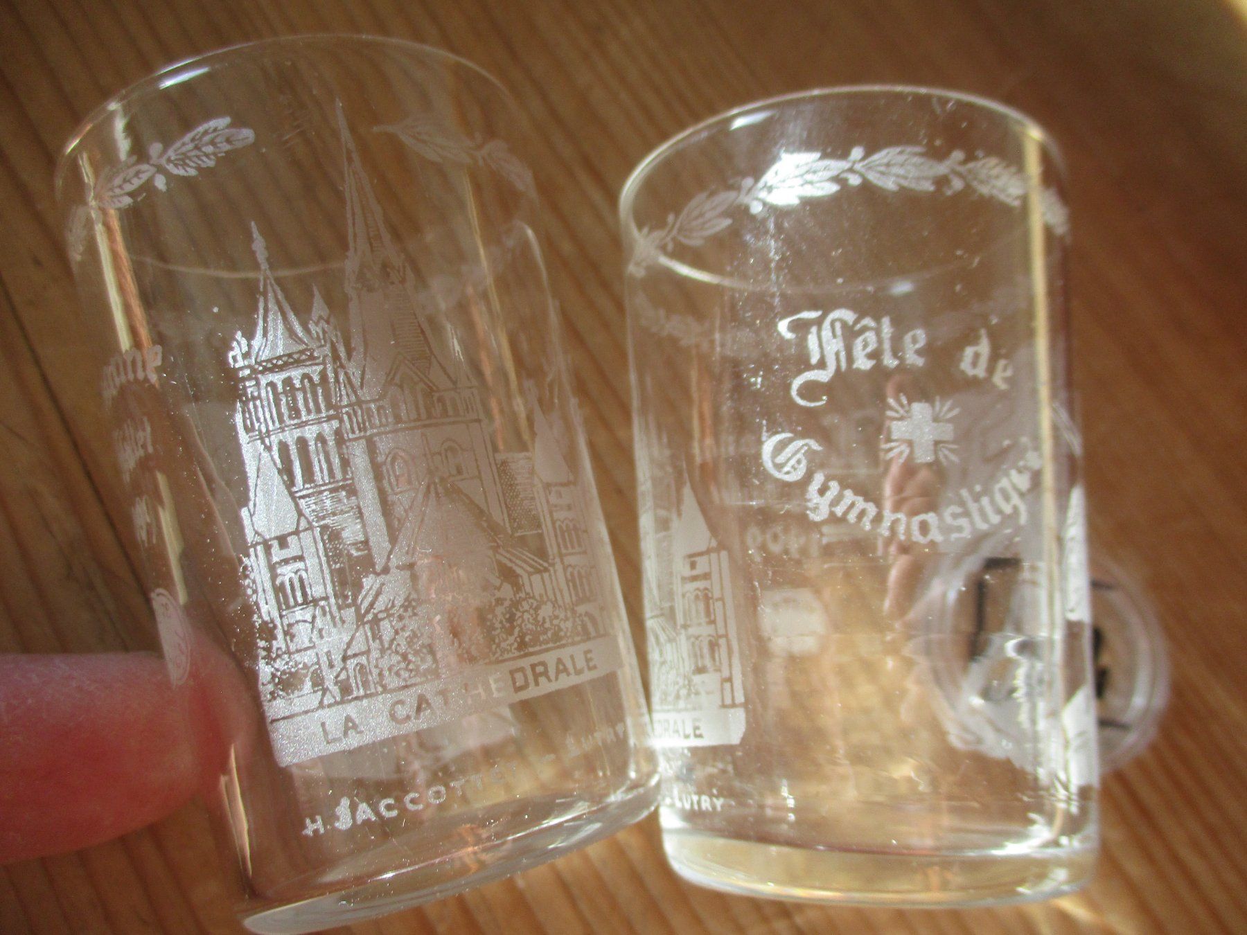 Bicchieri: 2 x Weinglas Lausanne 1909 – Usato da Birsfelden venduto da alles-muss-raus 1