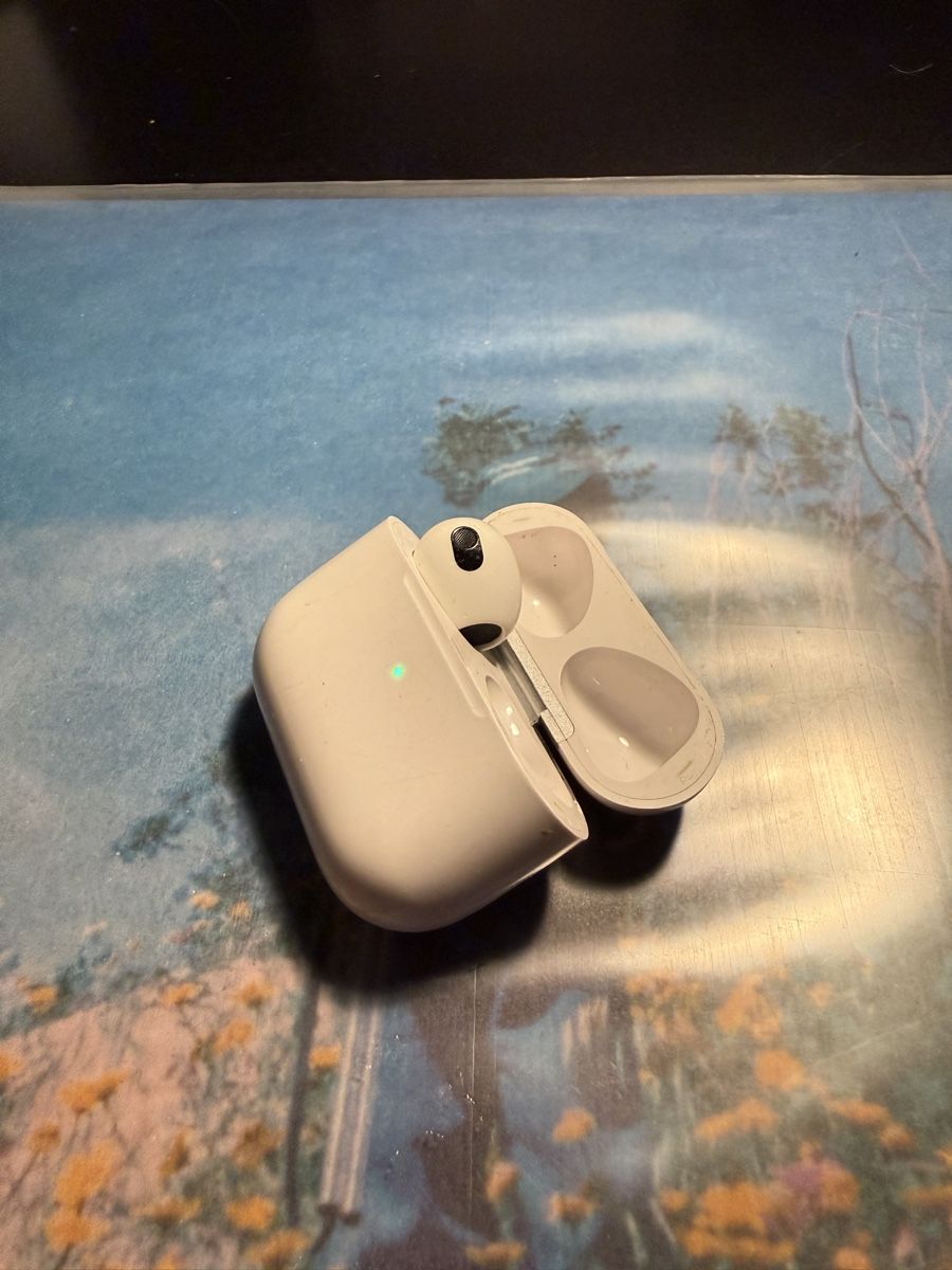 Apple Cuffie: AirPods (linker Hörer, A2564) – Usato da Zürich venduto da javiergianini