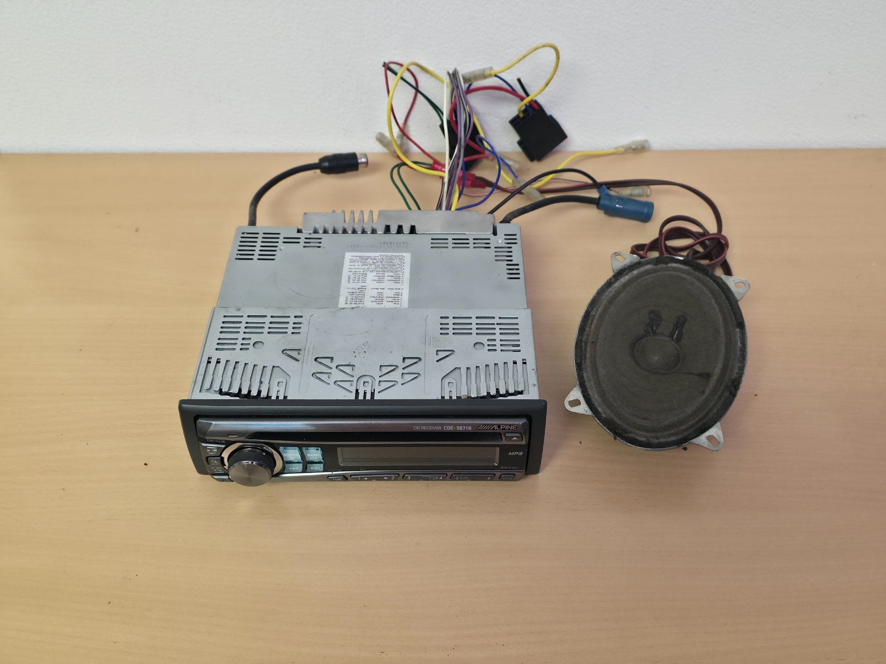 Alpine Radio: Alpine CDE-9871R Autoradio CD MP3 mit Lautsprecher – Usato da Dietlikon venduto da litisop 1