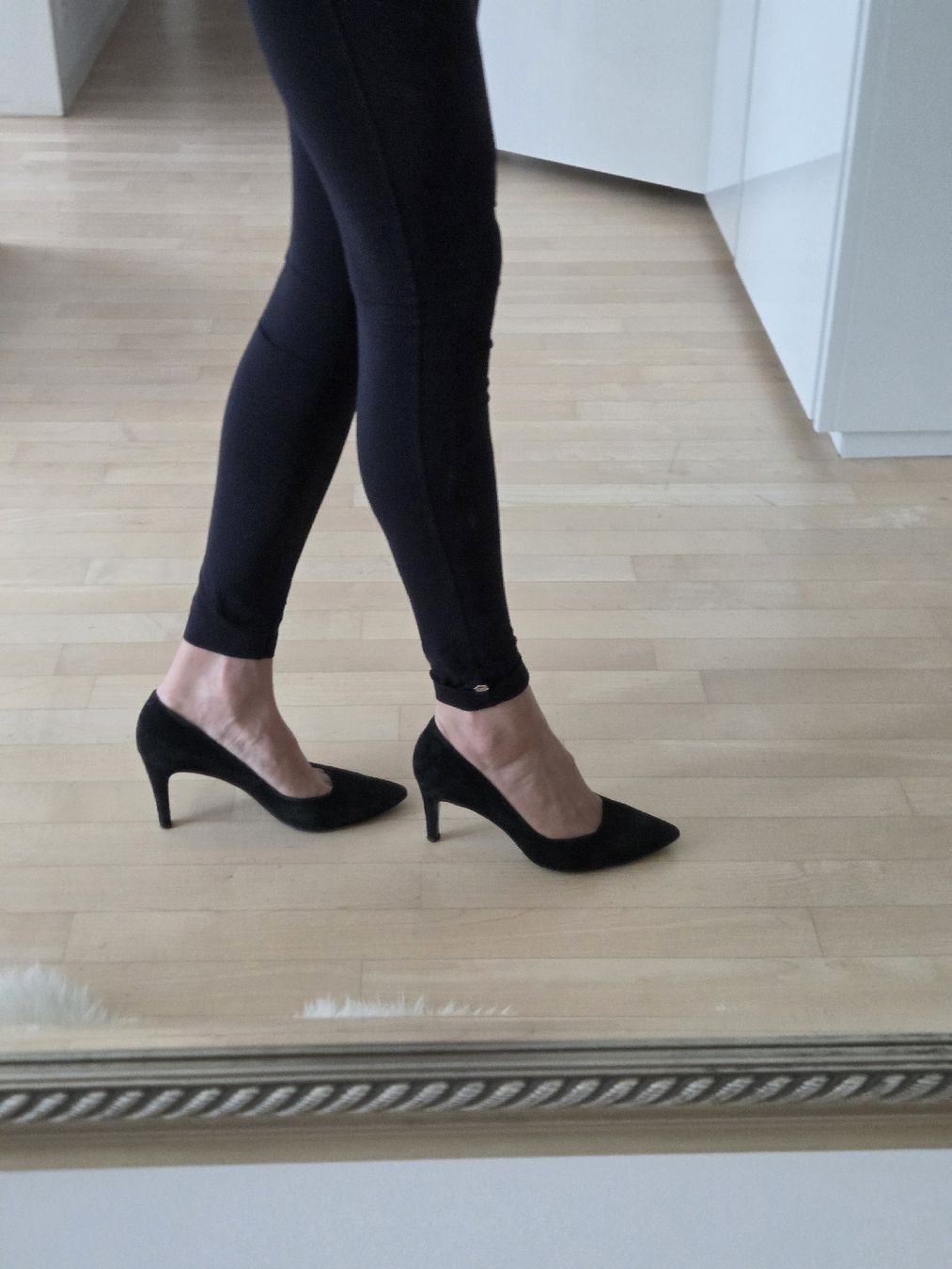 Scarpe da donna: Leder Pumps schwarz Velourleder – Usato da Zürich venduto da lejale01 1