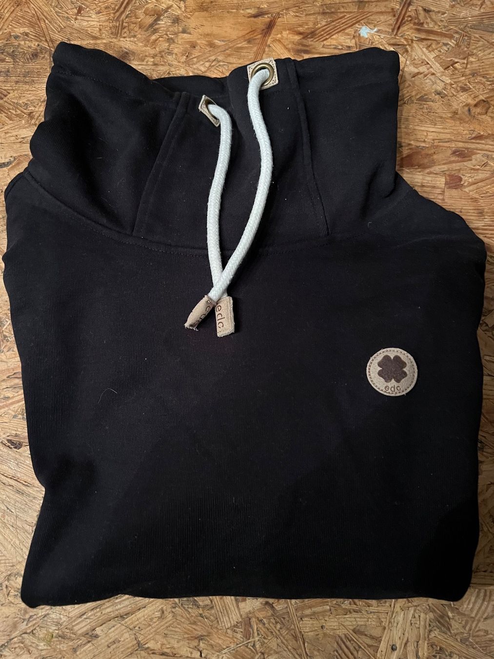 Maglioni & Felpe: Pulli – Usato da Strada venduto da Betflo 2
