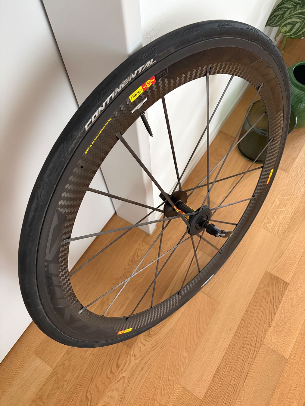 Mavic Ersatzteile: Vorderrad Mavic Ksyrium Carbon – Gebraucht aus Zürich von Hc-s21 3