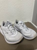 Puma Laufschuhe, Weiss, Damengrösse 40, Top Zustand!