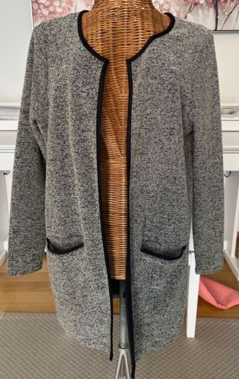 Only Jacken: Elegante Only-Strickjacke mit Goldfäden, Gr. M – Neu (gemäss Beschreibung) aus Sursee von Aniri 4