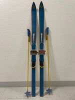 Ski (K 10), Ski von ca. 1960 mit Stöcken