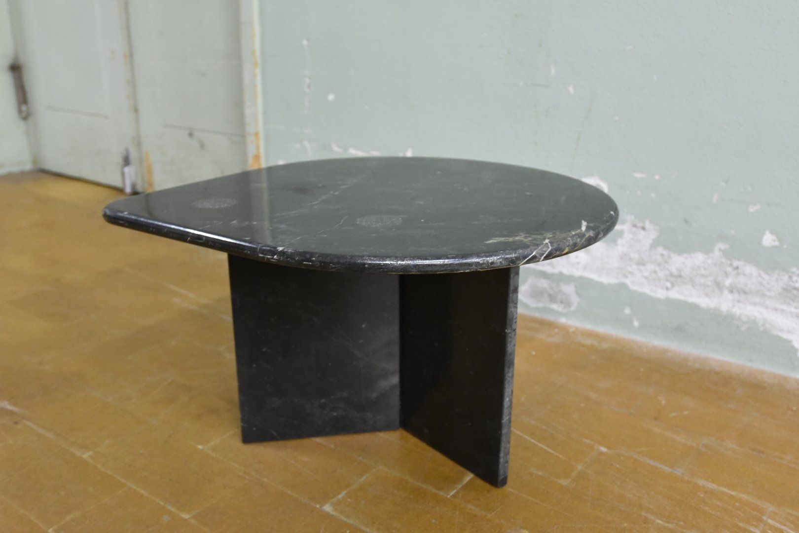 Tavoli: Couchtisch aus schwarzem Marmor – Usato da Lichtensteig venduto da Usedinstorecom 1