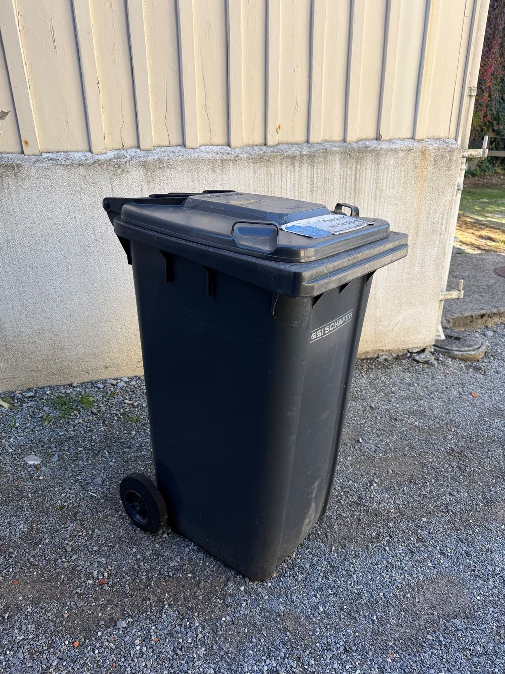 Korpus: Kunststoffcontainer – Gebraucht aus Einsiedeln von kaelinbe