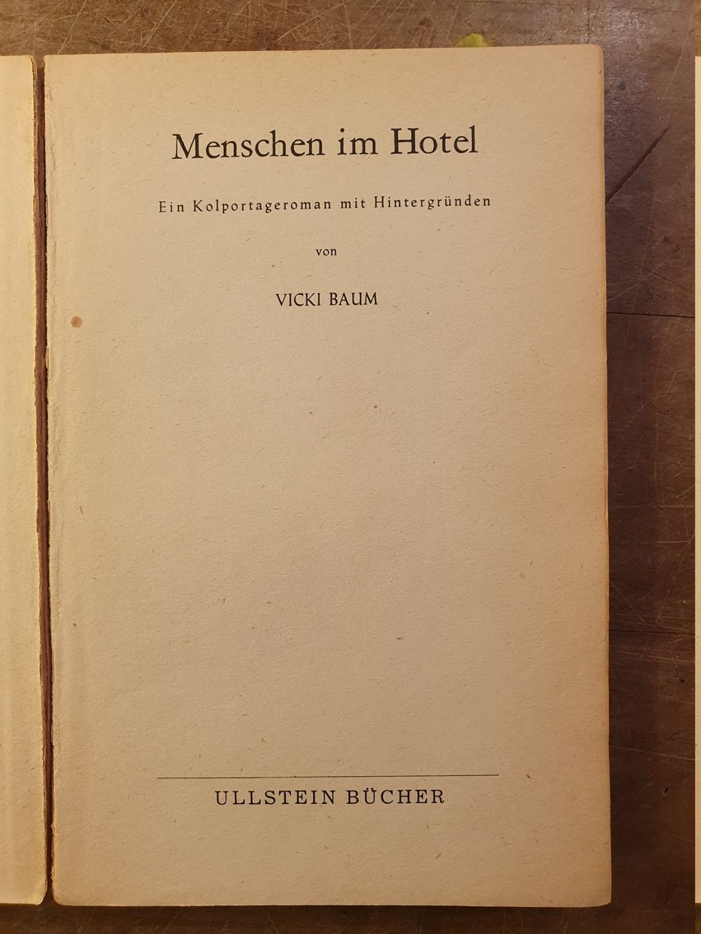 Bücher: Menschen in Hotel - Vicki Baum – Gebraucht aus Zürich von loosebone 1