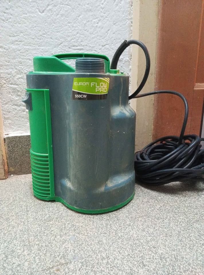 Pompe & Parti di ricambio: Tauchdruckpumpe Flow Pro 550 – Usato da Bienne venduto da Daniel_Schader 2
