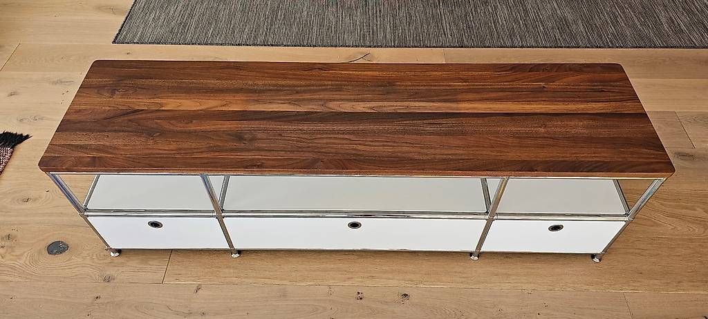 System4 TV Möbel: SYSTEM4 TV-Lowboard / Sideboard  Nussbaum massiv, Chrom – Gebraucht aus Meisterschwanden von msi_25pc 1