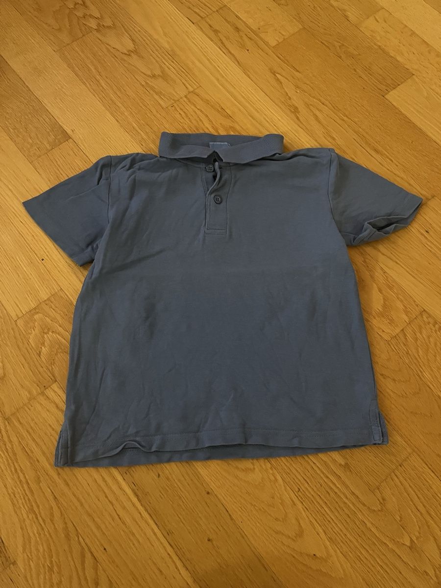 Hemden, T-Shirts & Polos: Poloshirt Gr. 116 – Gebraucht aus Chur von cardem86
