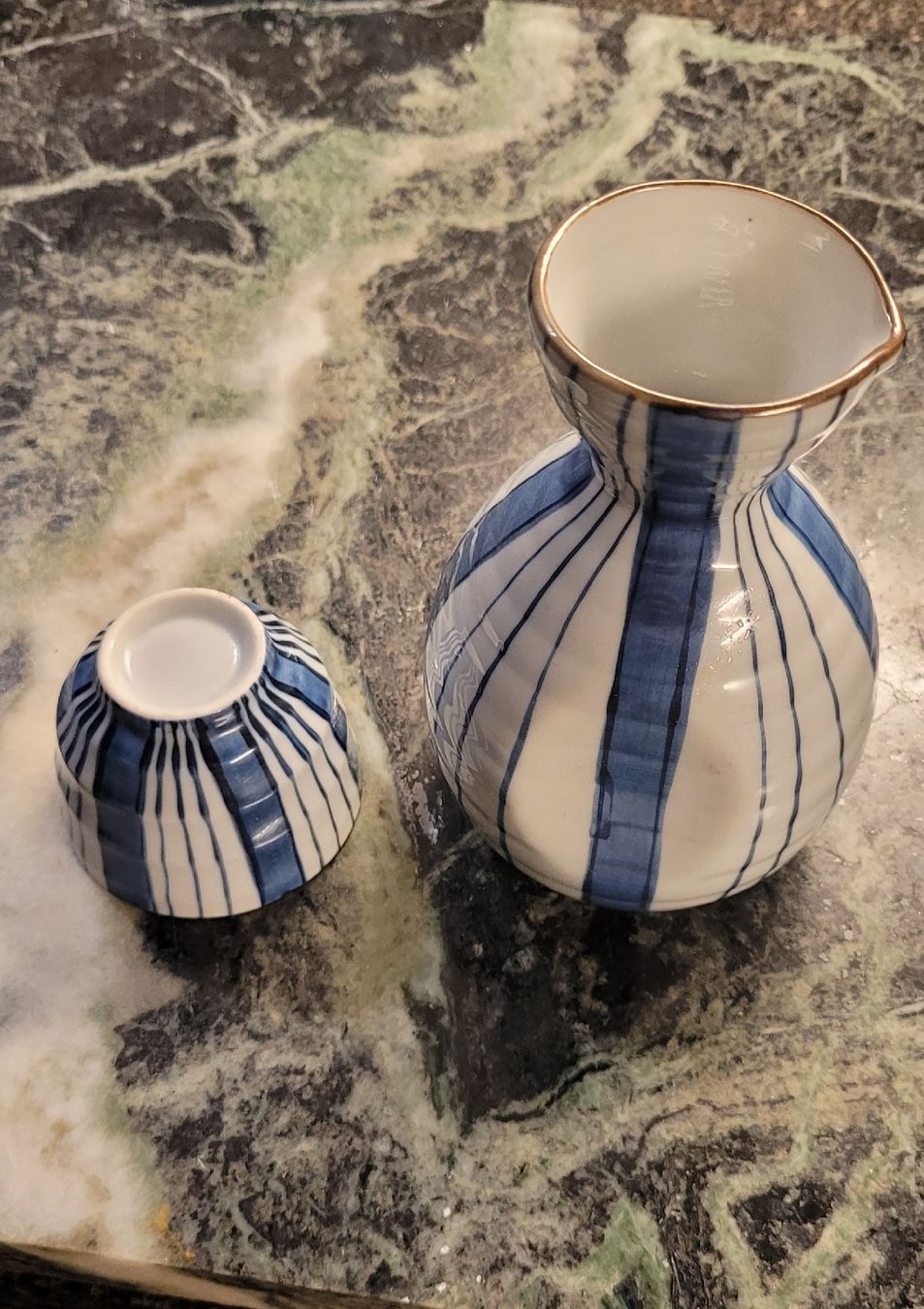 Caraffe: Carafe saké et tasse assortie – Usato da Genève venduto da uneautresaison 2
