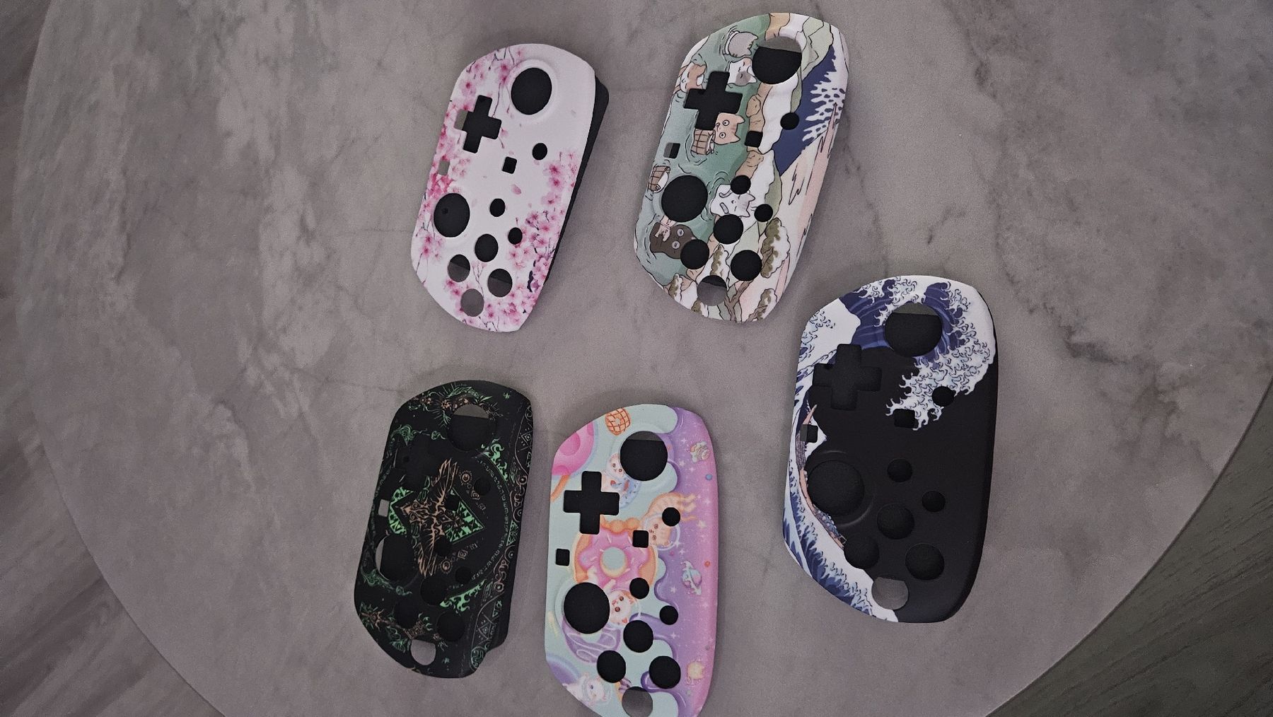 Custodie protettive: Bunte Cover für Controller – Nuovo (secondo la descrizione) da Grenchen venduto da Yuninja 1