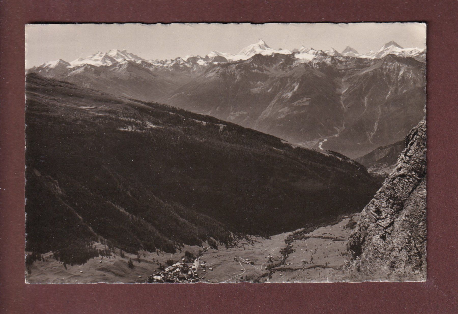 Cartoline postali: GEMMI-PASS - Blick auf Leukerbad – Usato da Pully venduto da nicecards