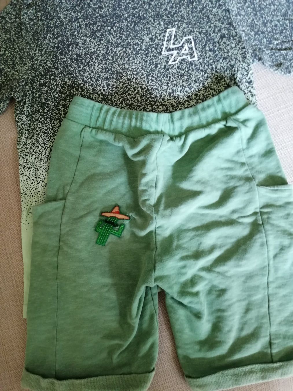 H&M Camicie, T-shirt & Polo: T-Shirt /Hose 146/52 – Usato da Binz venduto da julijuli 3