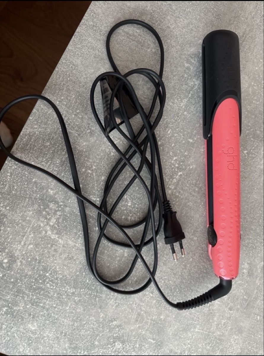 GHD Piastre & Arricciacapelli: GHD Glätteisen pink  – Usato da Kaltbrunn venduto da padde