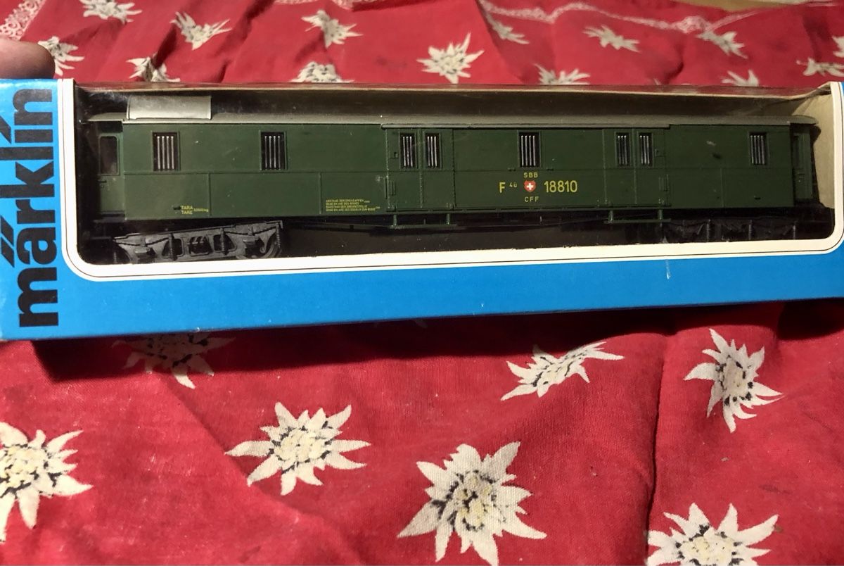 Märklin Modellini di ferrovie: Märklin Güterpostwagen mit OVP – Usato da Balsthal venduto da hammer008 1