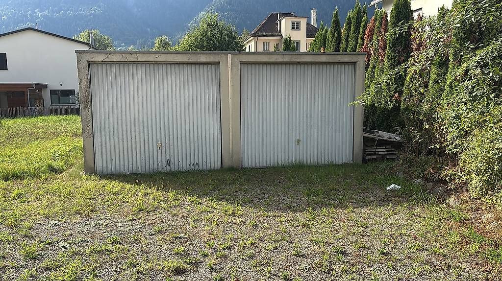 Abris: Doppelgarage – D'occasion à Felsberg par dickertabsi