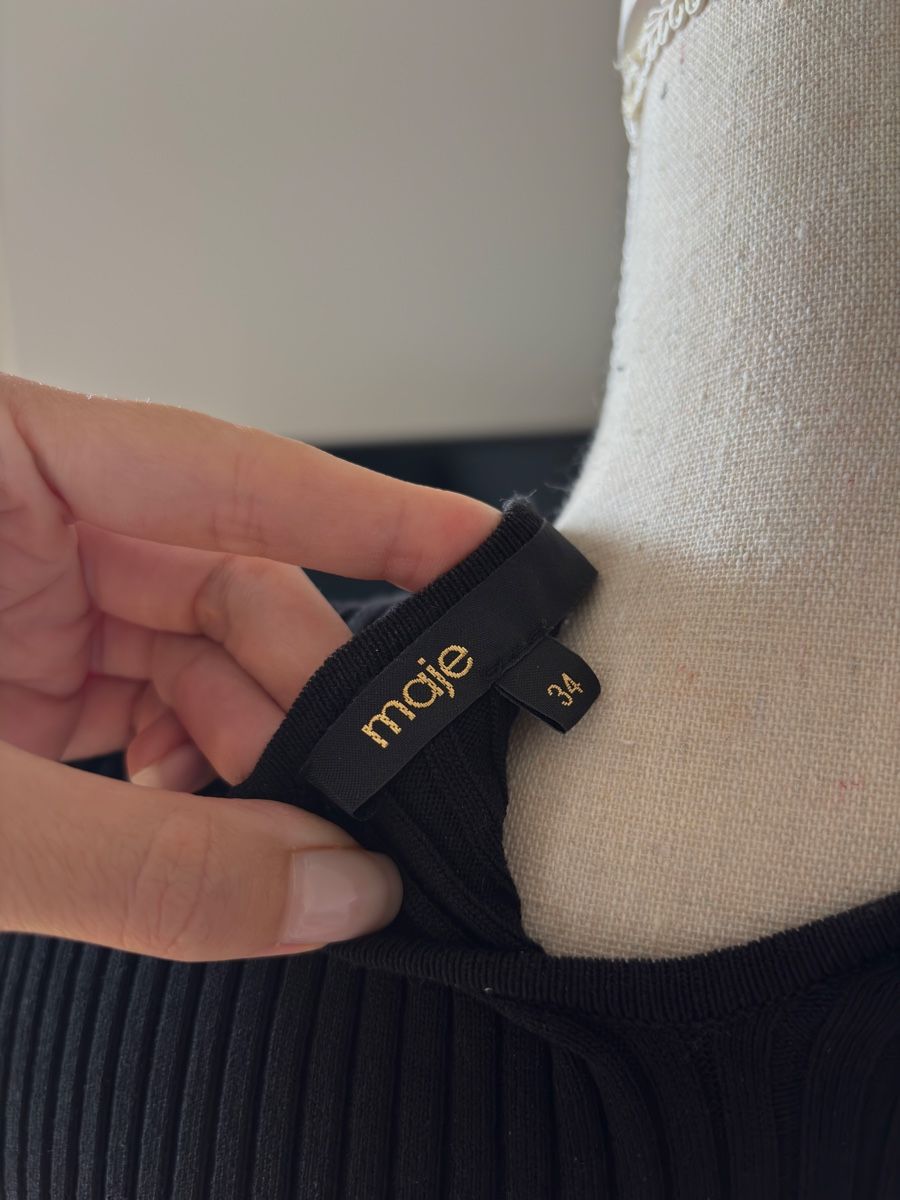 Maje Vestiti: Rippkleid Maje schwarz Grösse 34 neuwertig – Nuovo (secondo la descrizione) da Ramsen venduto da Myclothesforu 2