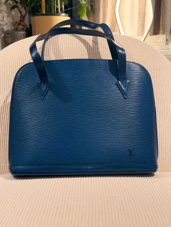 Louis Vuitton Lussac in Blau – Epi Leder💙🩵