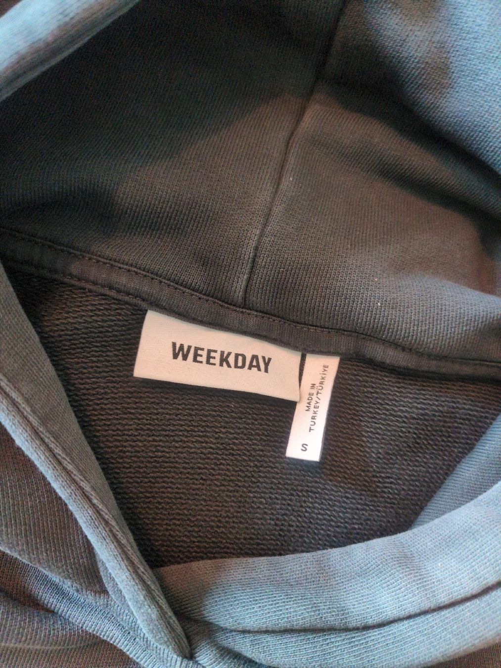 Weekday Maglioni & Felpe: Oversized Hoodie Weekday – Usato da Zürich venduto da ellen_s 1