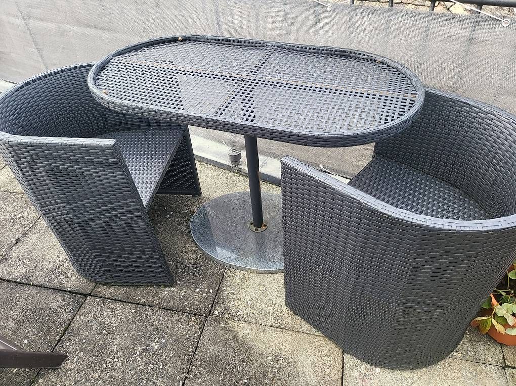 Set di tavolo e panche: Poly Rattan Tisch set Marmorsockel schwarz – Usato da Brunnen venduto da JJaime 1