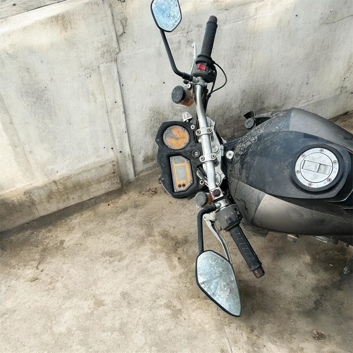 KTM Strada: KTM SuperDuke 990 / 19000KM – Usato da Echallens venduto da wha_sjz5 4
