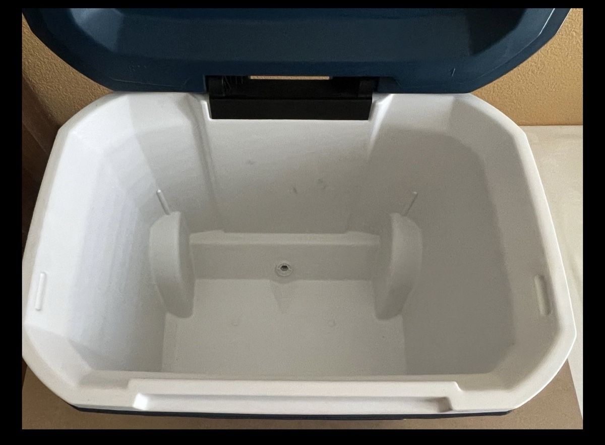 Coleman Frigoriferi & Refrigeratori: Coleman Xtreme 48QT Kühlbox – Usato da Zürich venduto da Daniel.Art 5