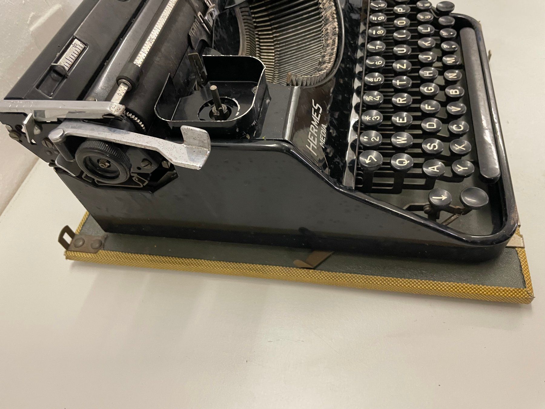 Hermès Macchine da scrivere: ancienne machine a écrire Hermes (2) – Difettoso da La Croix (Lutry) venduto da netrajet 3