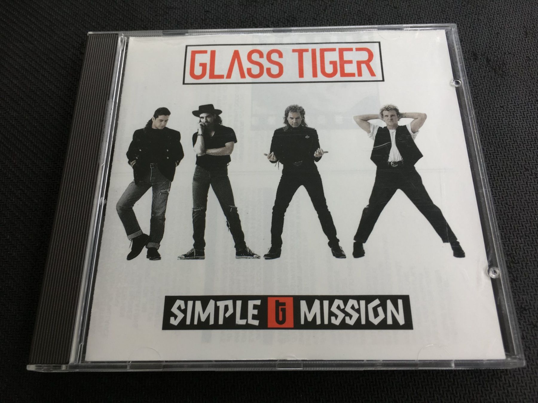 CD: Glass Tiger - Simple Mission -CD- – Usato da St.Gallen venduto da MedienJoe