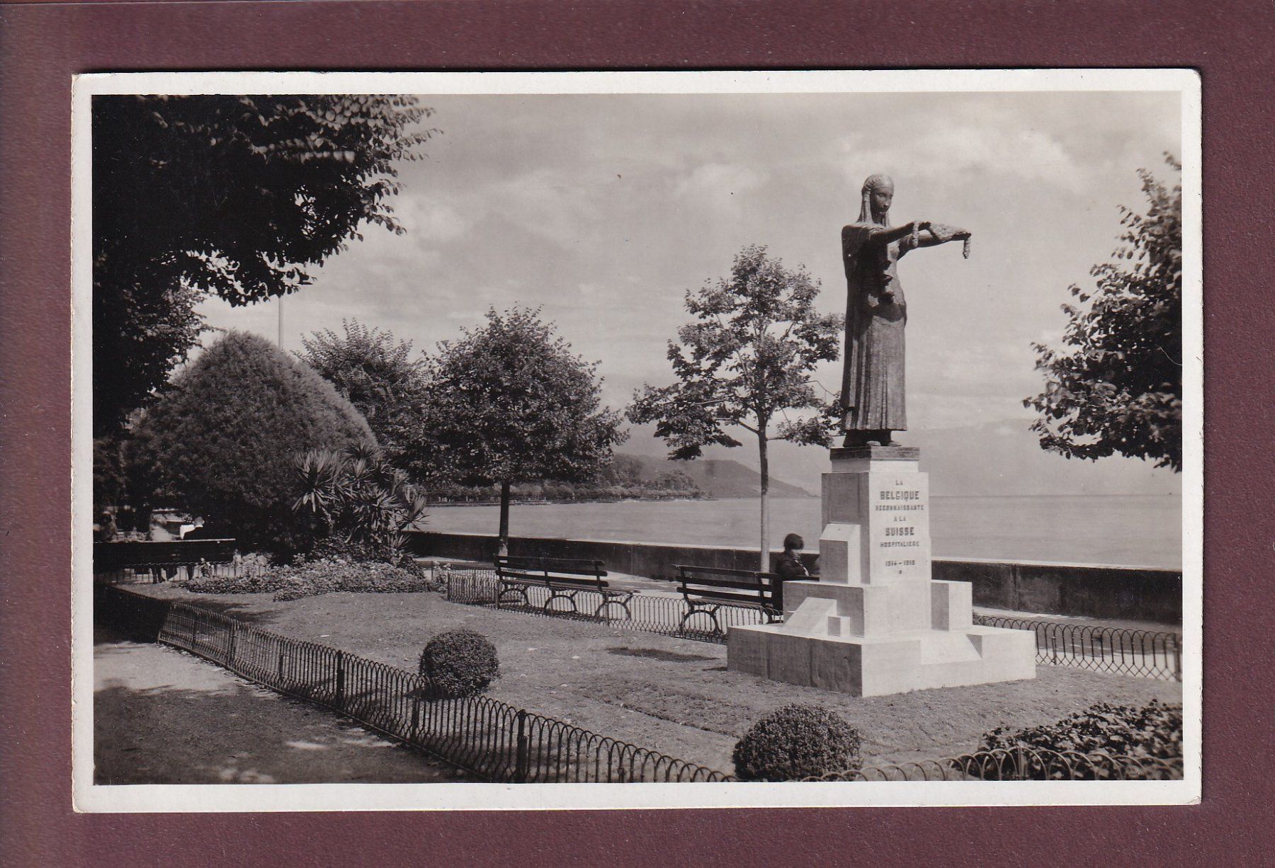Cartoline postali: LAUSANNE - Ouchy - Monument de la Belgique – Usato da Pully venduto da nicecards