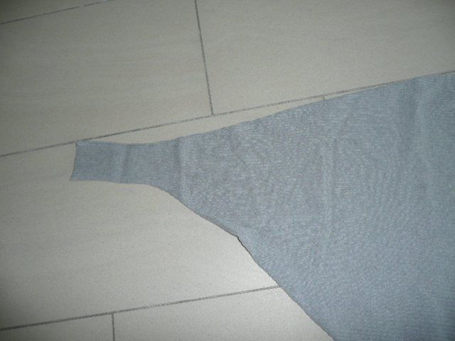 Lots de vêtements: Hose schwarz / Pullover grau Kleiderset – D'occasion à Zug par falama 2