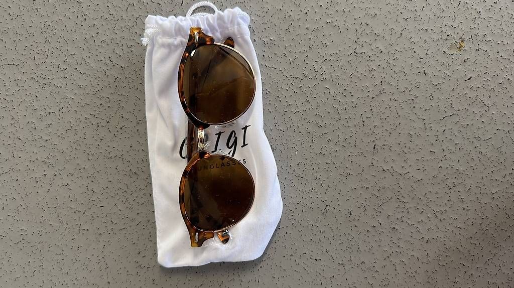 Occhiali & Lenti: Sonnenbrille - neu & stylisch – Usato da Schlieren venduto da _lgv