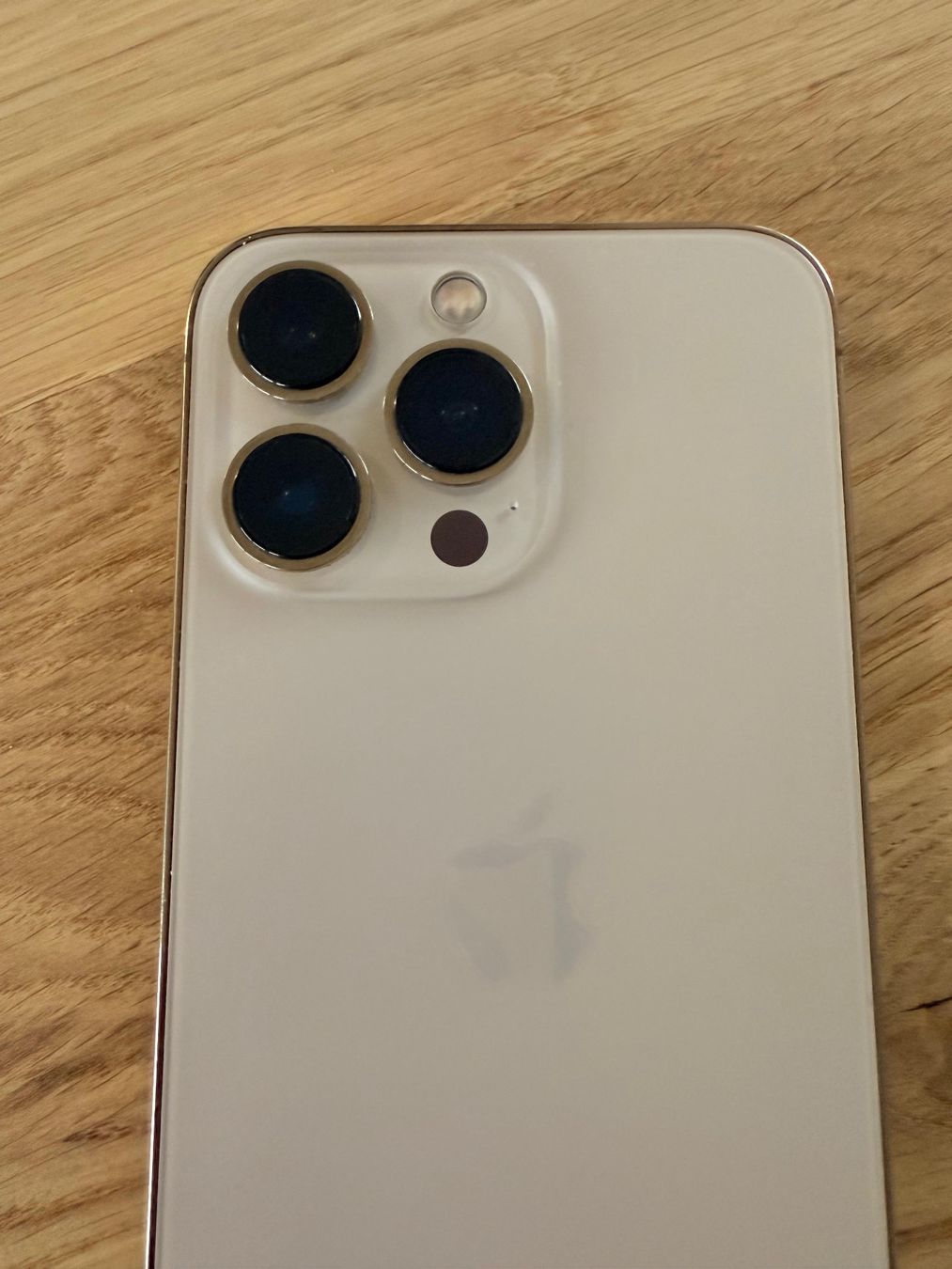 Apple Portables: Iphone 13 Pro – D'occasion à Rüfenacht BE par Sunneblueme999 2