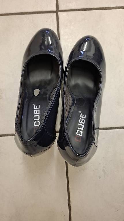 Cube Damenschuhe: Pumps – Gebraucht aus Wäldi von Fergiu 1