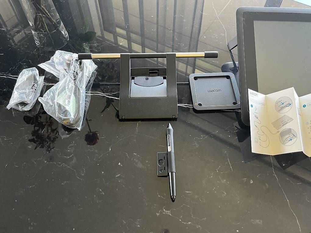 Wacom Tablet PC: Wacom Cintiq 16 – Usato da Morges venduto da lou_l7qs 2