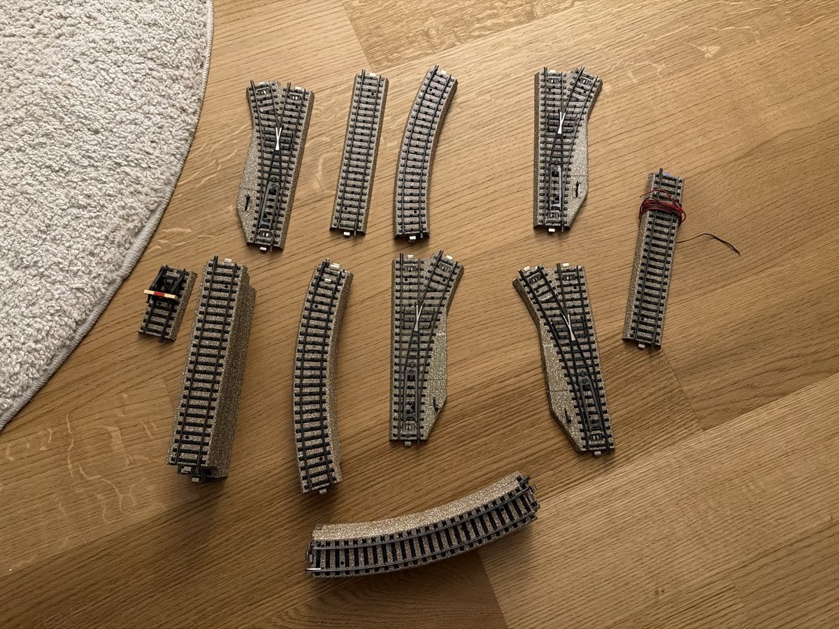 Märklin Modelleisenbahnen: Diverse M Gleise Märklin – Gebraucht aus Reiden von studi_01