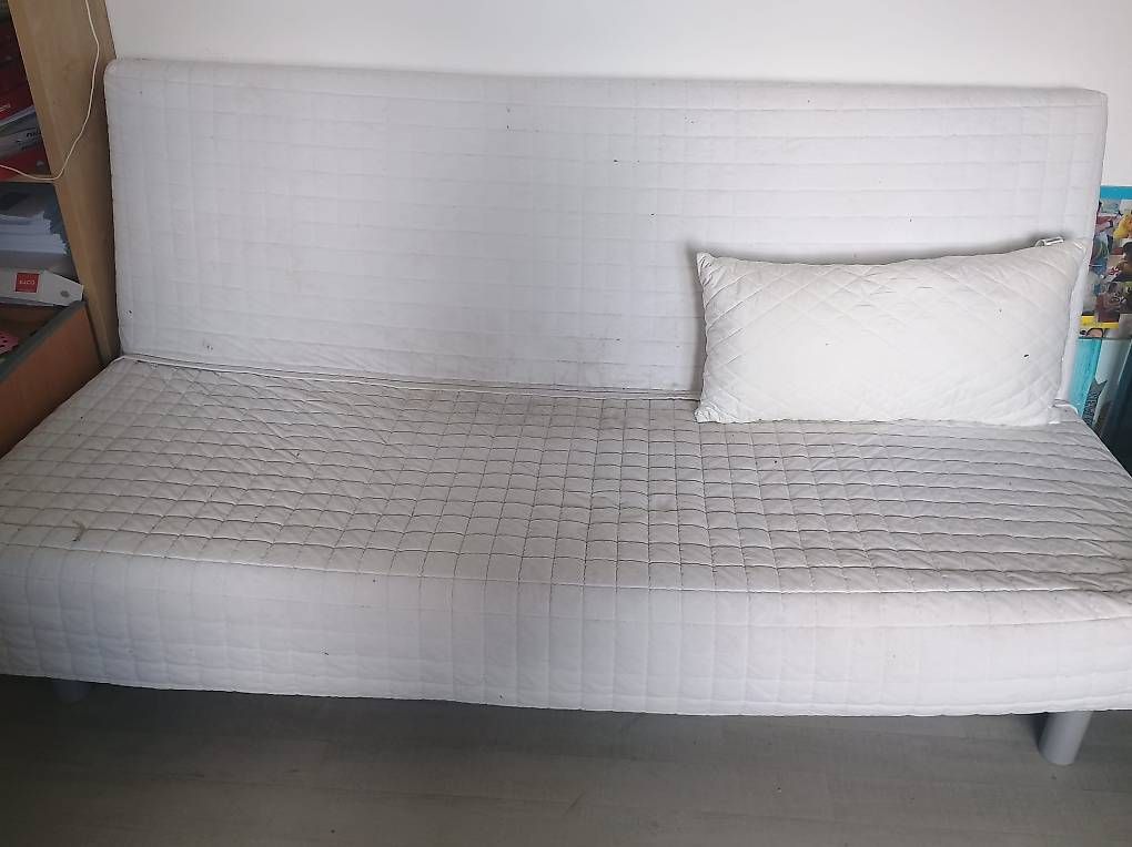 Ikea Divani: Bettsofa Ikea mit Stauraum weiss – Usato da Leuggern venduto da Pummi19