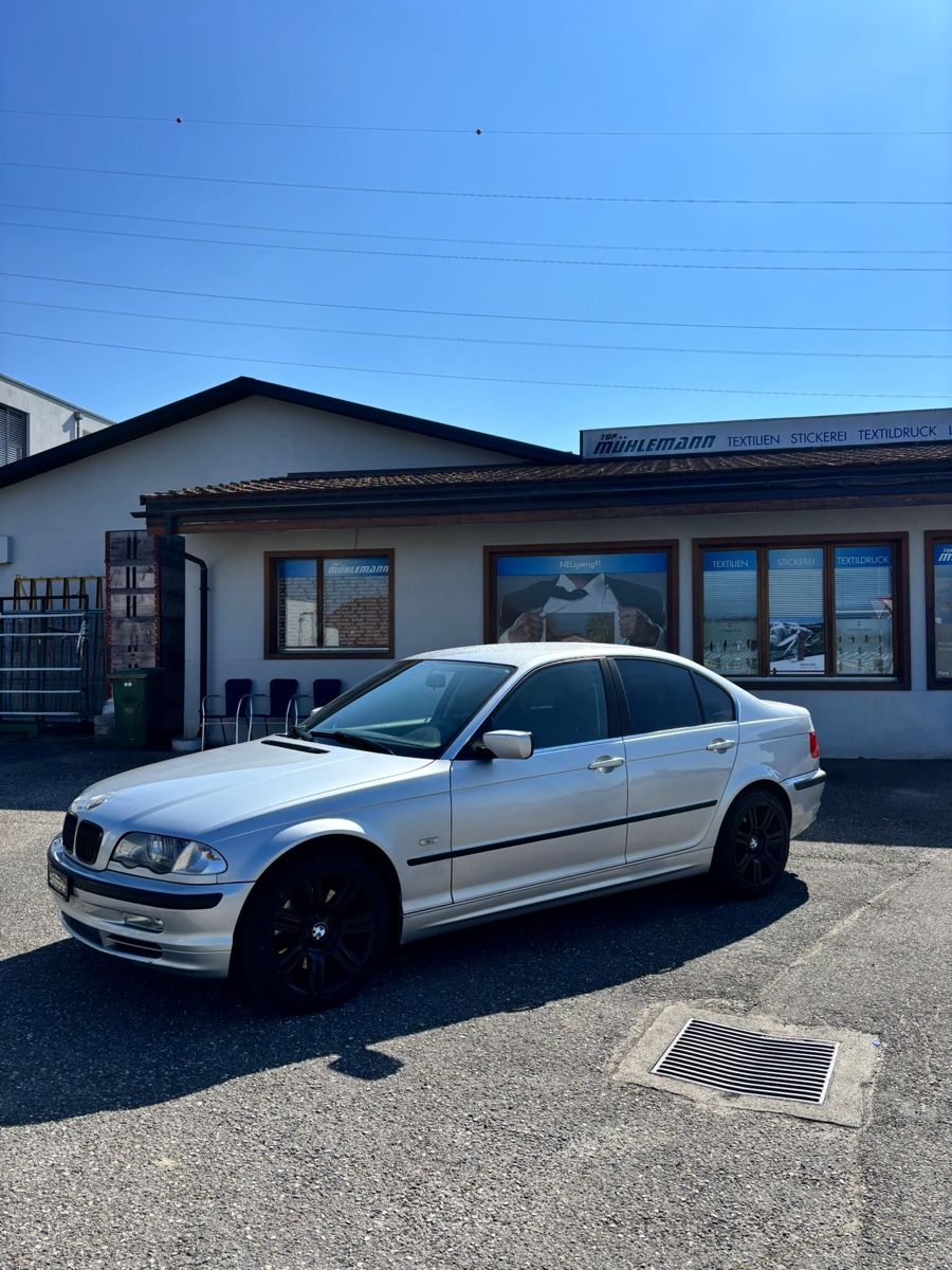 BMW Autos: BMW 330xi E46 – D'occasion à Bolligen par _mrxv_ 3