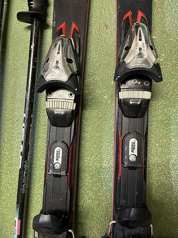 Sci: Ski, Skischuhe und Stöcke – Usato da Effretikon venduto da dauf71 2