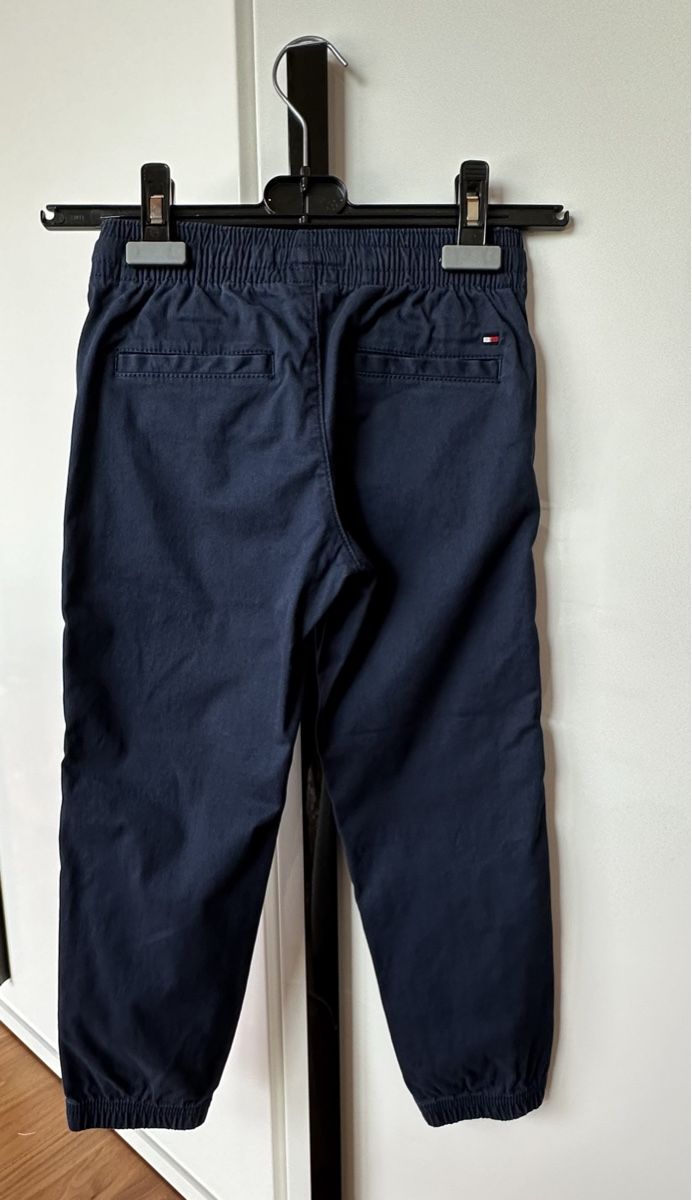 Tommy Hilfiger Pantaloni: Pantalone in cotone Tommy – Nuovo (secondo la descrizione) da Castel San Pietro venduto da Moregi 1
