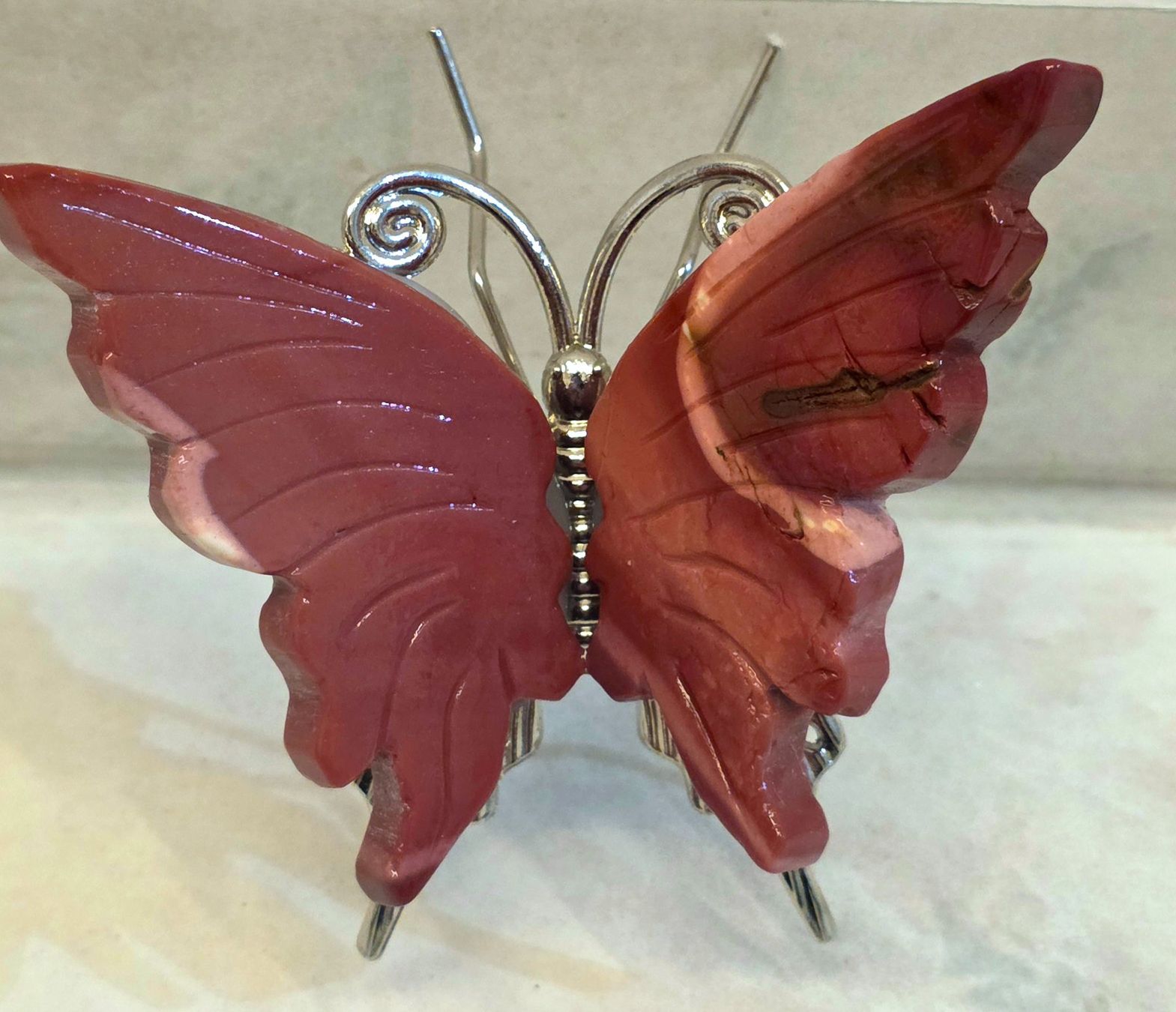 Minerali & Pietre curative: Mookaite Schmetterling – Nuovo e nell'imballaggio originale da Matzingen venduto da Shay_Crystalz