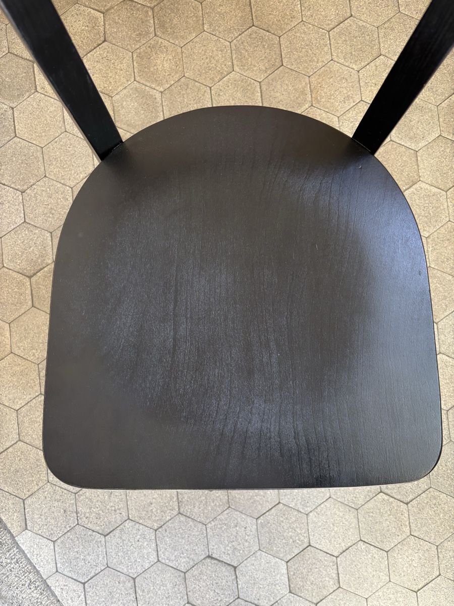 Pfister Stühle: 4 schwarze Cinderella-Stühle – Gebraucht aus Zürich von Eduardo_Cav 5